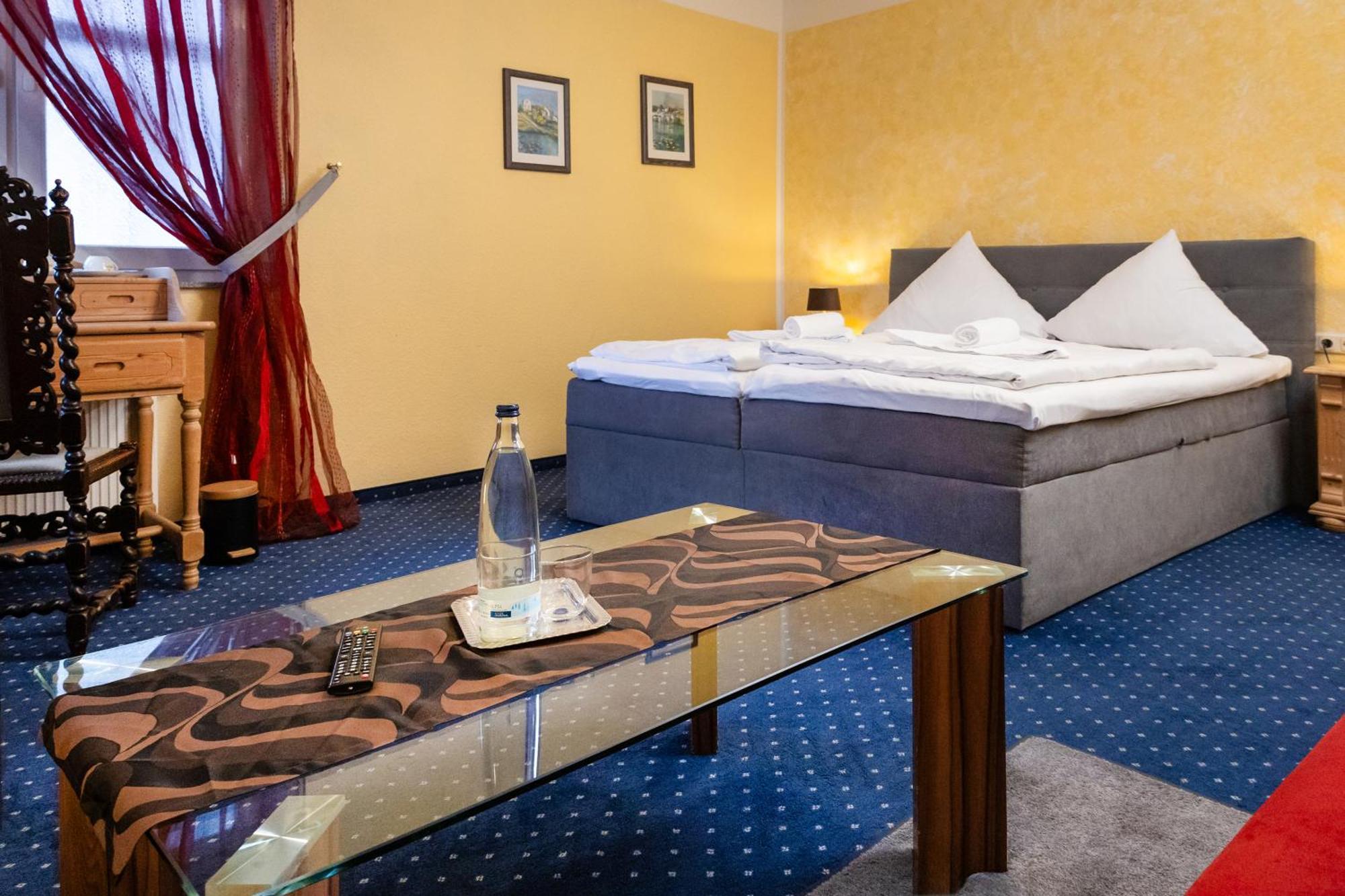 Hotel Restaurant Narasinga Wassenberg ภายนอก รูปภาพ