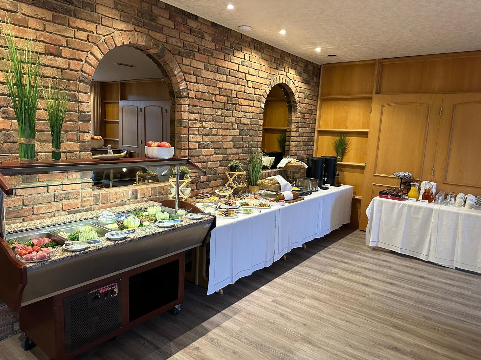 Hotel Restaurant Narasinga Wassenberg ภายนอก รูปภาพ